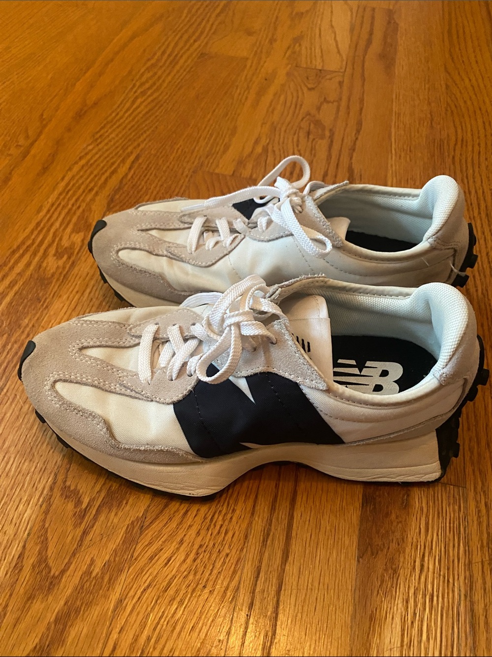 New balance 327 Womens Sneaker - Picture 2 of 7